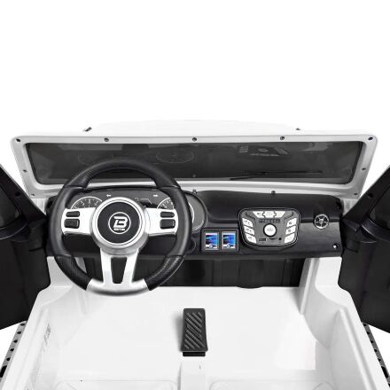 Дитячий двомісний електромобіль Jeep 4WD M 4264EBLR-1 білий