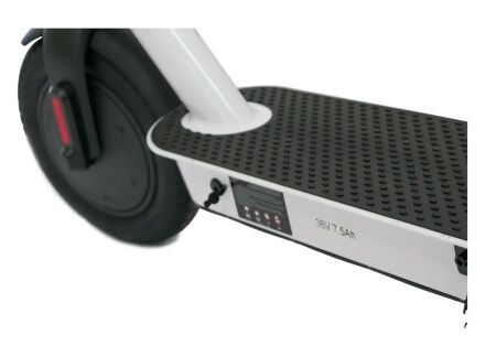 Електросамокат Crosser E9 Air (500 Вт; 36 В; 7,5 А/год) колеса 10" повітря з камерою. Білий