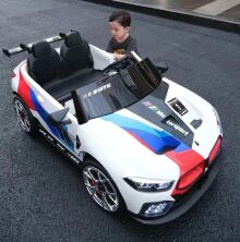 Дитячий двомісний електромобіль M 5849EBLR-1(24V) машина BMW, шкіряне сидіння, 2 мотори, білий