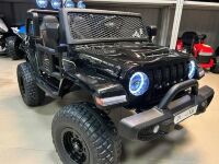 Дитячий двомісний електромобіль Джип M 5780EBLRS-2 Jeep 4 мотора, шкіряне сидіння, світло, чорний фарбування