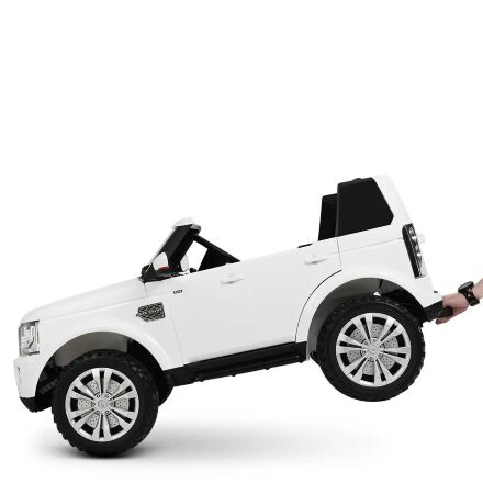 Дитячий двомісний електромобіль Land Rover M 4063EBLR-1 білий