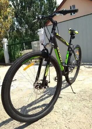 Гірський спортивний дорослий велосипед Azimut Spark GFRD (Азімут Спарк) 26 дюймів рама 20 чорно-салатовий