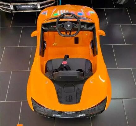 Дитячий електромобіль Легкова Машина McLaren M 5030 Помаранчеве Автофарбування