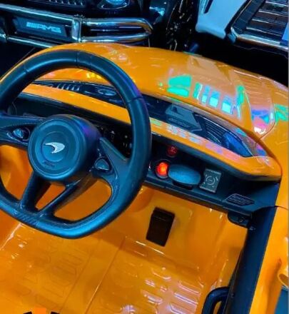 Дитячий електромобіль Легкова Машина McLaren M 5030 Помаранчеве Автофарбування