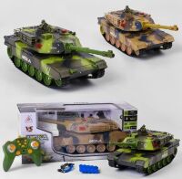 Танк на р/к 2033 на радіокеруванні на акумуляторі 6V. Світлові та звукові ефекти / 2 кольори
