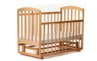 Дитяче ліжечко дерев'яна маятник з відкидним бортом "LAMA" натуральна лак (KB-00.LA-00) Дитяче ліжечко дерев'яна маятник з відкидним бортом "LAMA" натуральна лак (KB-00.LA-00)